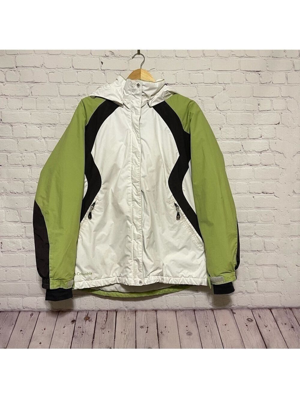 Columbia Green/White Omni Shiel Water Resistant Jacket L